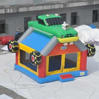 اجاره ماشین پرش قلعه بادی در فضای باز تجاری