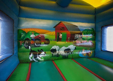 خانه بزرگ انبساط مزرعه با اسلاید برای نوجوانان جوان