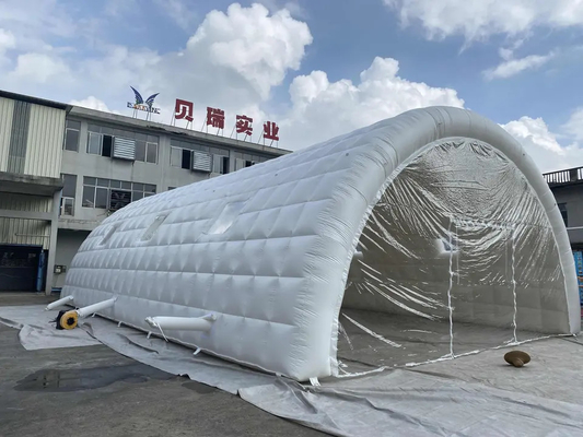 چادر بادی قابل حمل بزرگ در فضای باز کارواش برای زمین فوتبال