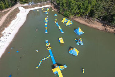 لوگو چاپ سفارشی Inflatable Water Sports / Aquapark برای تزیین دریاچه PVC
