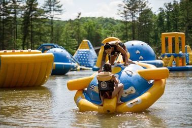 لوگو چاپ سفارشی Inflatable Water Sports / Aquapark برای تزیین دریاچه PVC