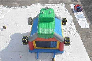 قلعه تفنگ غول پیکر خنده دار ماشین ساخت و ساز / کامیون بادی انفجار