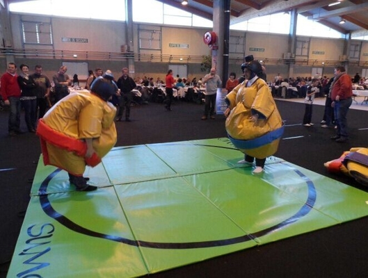 بازی‌های ورزشی تعاملی لباس‌های کشتی سومو بادی تارپولین