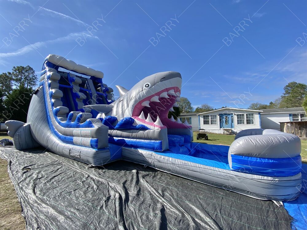 قلعه بادی بادی بادی با تم کوسه با استخر، سرسره های آبی بادی دوتایی برای بچه ها